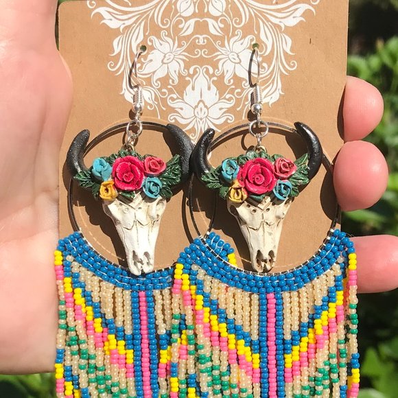 Native Bead Earrings Western Cow Skull Southwest Long Fringe Seed Bead Dangles - Picture 1 of 6